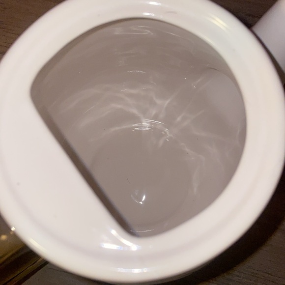 🆕💜 ON HOLD Cinderella Tea Pot ON HOLD - Picture 5 of 5